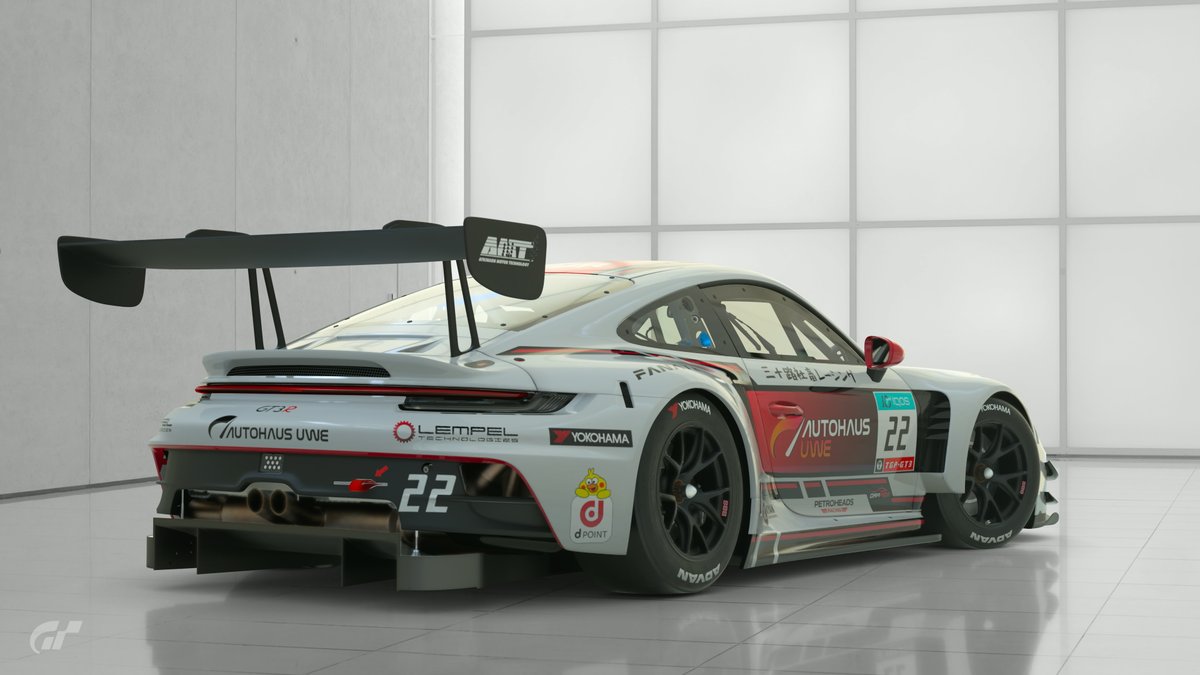 Satoo_Sugarman's tweet photo. [参戦車両]
AUTOHAUS OPTICS 911 GT3 R
チーム初のポルシェ911
バサースト12h明けで急ぎ搬入。

カラーリングは伝統のAUTOHAUSブルーから、
レッド基調へと変化し、時の流れを感じる1台。
車両メンテナンスが間に合っていないほか
ドライバーも久々の富士で戦えるのか要注目。
#GT7 #テルちゃんず杯 https://t.co/4Gst4sGvlv