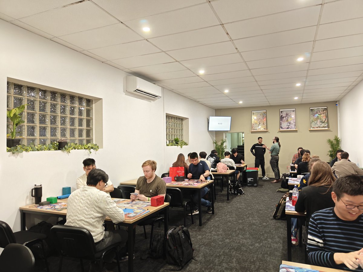 andr3wng95's tweet photo. 28 person locals at @Archive_Collect. 

Super excited to see next week!!!
#grandarchive
#GrandArchiveTCG https://t.co/PxLKnnpqXw