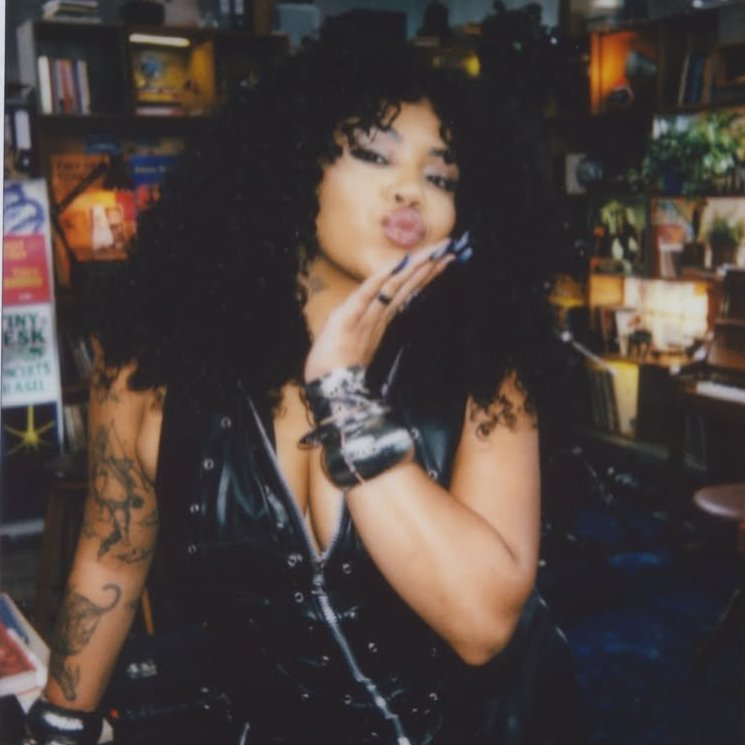 🚨 Duquesa é a artista convidada da semana no Tiny Desk Brasil.

O episódio vai ao ar hoje, às 11h.