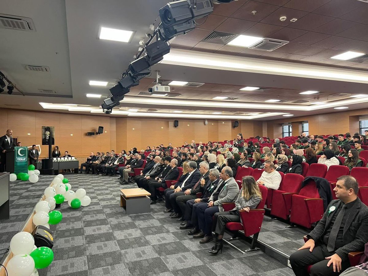 İlçe Başkan Yardımcımız Sn. İzzet Tandoğan ve İlçe Yönetim Kurulu Üyemiz  Sn. Ali Üçok Yeşilay Haftası Münasebetiyle Gaziosmanpaşa Kaymakamlığı Ev sahipliğinde düzenlenen Ödül Törenine Katılım Sağladılar.