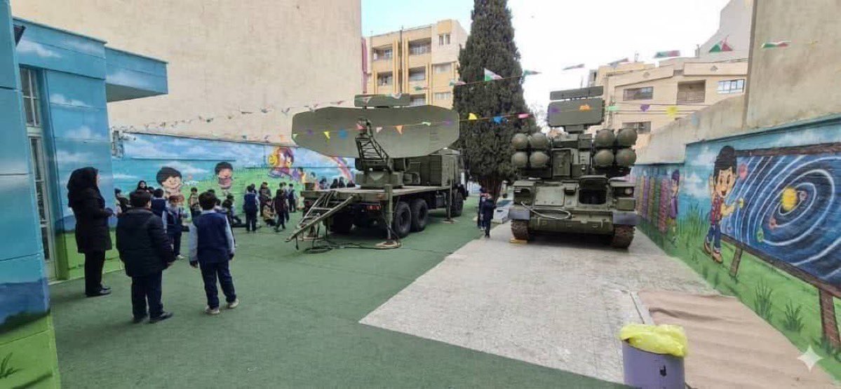 SanaELedene's tweet photo. 🚨The Islamic regime has reportedly evacuated many of its Basij and military bases and relocated personnel into schools and mosques.

They even held a press conference inside a school, without hesitation. We are also receiving numerous reports from people on the ground that similar moves are happening across multiple neighborhoods.