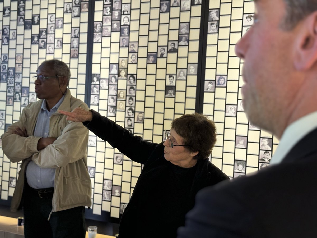 Hélène Mouchard-Zay n’est plus. Fille de Jean Zay, grande figure orléanaise, elle avait notamment consacré sa vie à maintenir vive la mémoire de l’histoire sombre des camps du Loiret. Femme exceptionnelle, militante infatigable de l’humanisme républicain, elle a tout notre