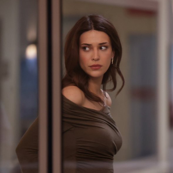 one thing about #AlCey is they are always going to serve tension, yearning with eyes #Yeraltı