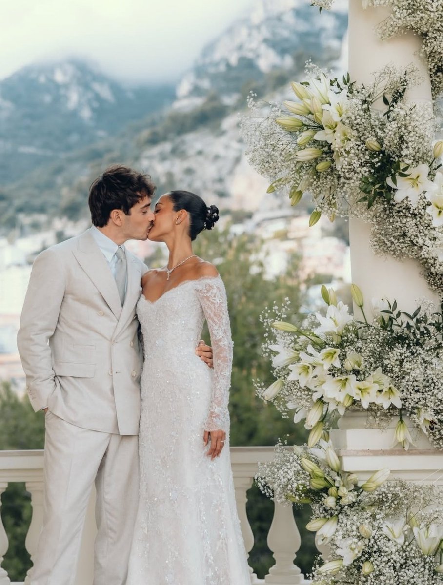 leclercsletters's tweet photo. a dream wedding

📷: antoine https://t.co/ZZF4YZvI7Y