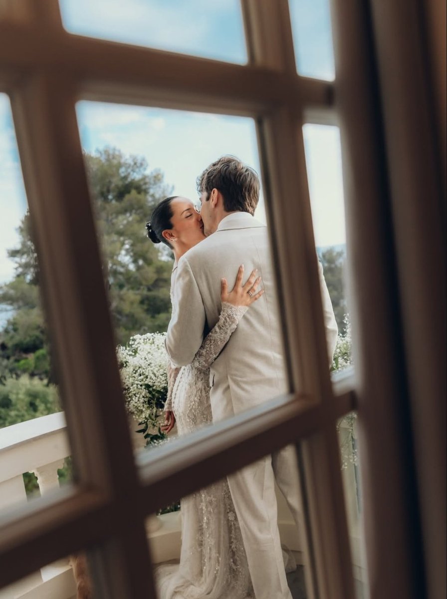 leclercsletters's tweet photo. a dream wedding

📷: antoine https://t.co/ZZF4YZvI7Y