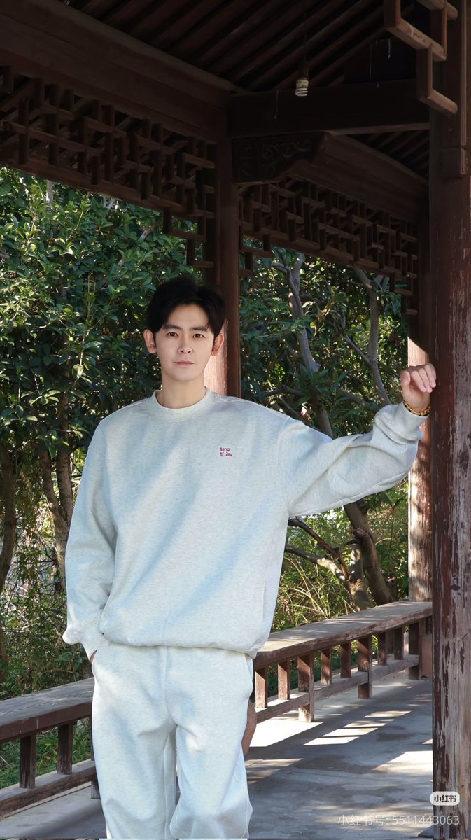 lixinzefans's tweet photo. Actor: #LiXinze #李欣泽 #หลี่ซินเจ๋อ #LýHânTrạch Welcome to Facebook @Lixinzefans join the group  #southwindkonwsmymood
#gionamhieulongtoi ＃燃霜为昼 ＃唐宫奇案
#chinesedrama  #chinesecostume #chineseactor #asiandrama #asianactor #cdrama https://t.co/0avTWXR2Lr