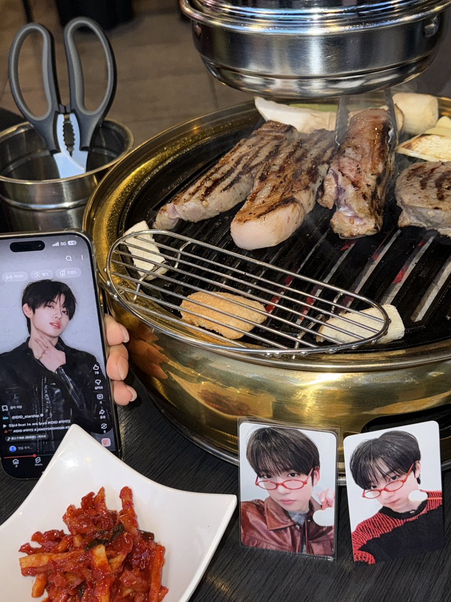 mu.·⑅ tweet media