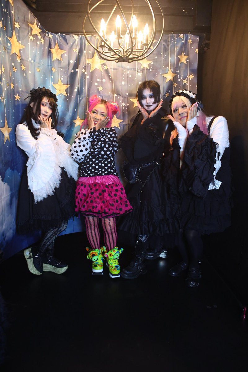 PLUSONE_haruka's tweet photo. あれから1週間以上経ってしまった、、 #DARKDOMAIN ありがとうございました!!
写真掲載確認できてなくて😊ばかりだけど皆お洒落して来てくれて楽しかったー!体感2分で終わりました👽🙌なんとゆーユートピア、、
反省点も多々あったので次回は更に良いイベントにしたいと思ってます!また次回🙌 https://t.co/wSxHTpOWAI