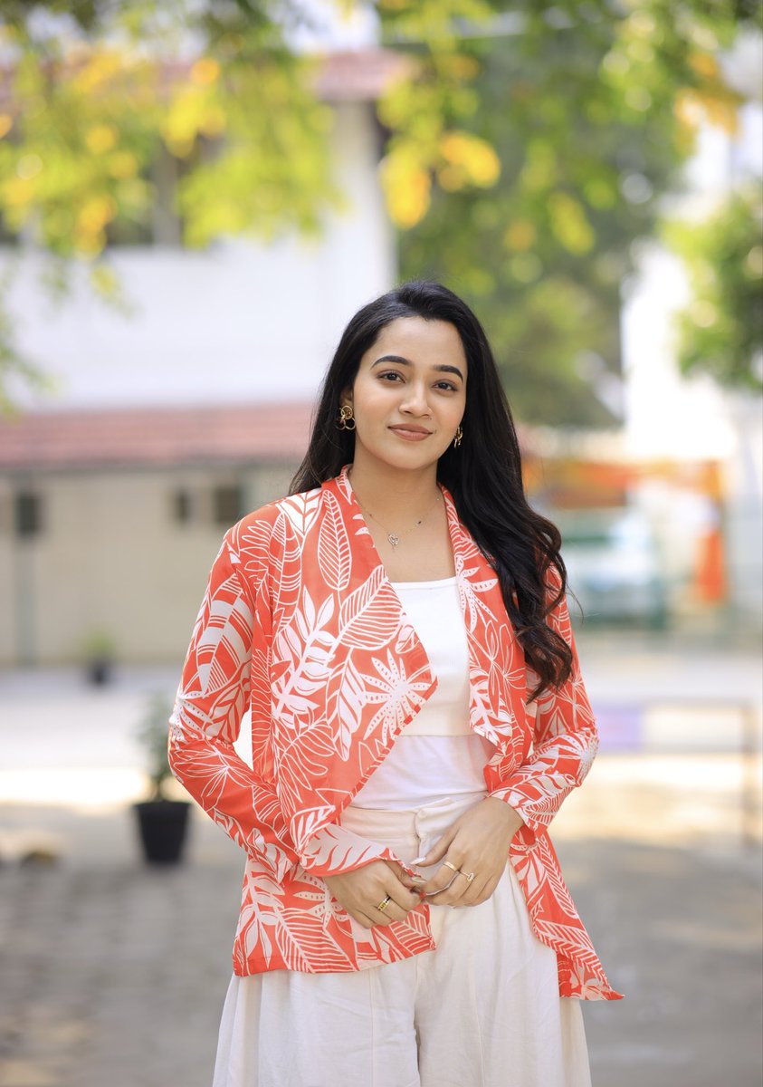 abarnathi21's tweet image. 🧡Dream🤍Focus🛟Glorious🐦‍🔥

#vengeance #promotions #movie #smile #actress #ai 

Pro @onlynikil