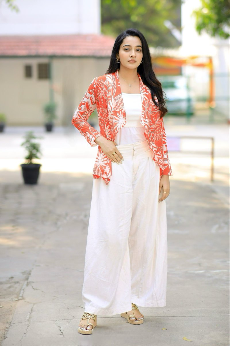 abarnathi21's tweet image. 🧡Dream🤍Focus🛟Glorious🐦‍🔥

#vengeance #promotions #movie #smile #actress #ai 

Pro @onlynikil
