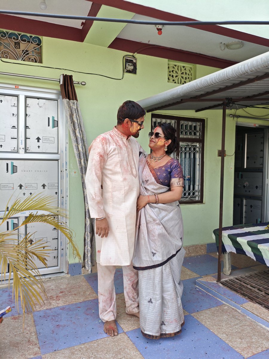 heftigeMK's tweet photo. प्रियजन,
रंगों का यह त्योहार आपके जीवन में खुशियाँ, प्रेम और उमंग भर दे।  
जैसे इस तस्वीर में रंगों ने हमारे चेहरे पर मुस्कान ला दी है, वैसे ही आपके जीवन में हर दिन होली जै���ा रंगीन और आ��ंदमय हो।

आपको और आपके परिवार को होली की हार्दिक शुभकामनाएँ!
#HappyHoli #होली2026 #नेपाल #मधेश https://t.co/QGyRs7y2jW