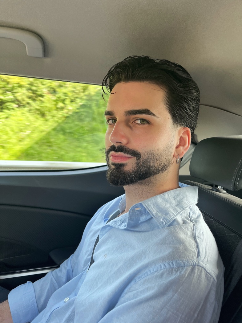 MISTER CES tweet media