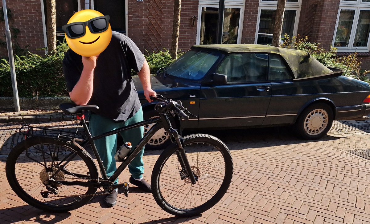 marcomout's tweet photo. #IkHebEenLeerling en die fietst voor zijn vrijwilligerswerk zeer regelmatig 24 km heen en 24 km weer. Dus toen er een nieuwe bagagedrager kwam, maakte hij zelf de verbindingen in de #HuisWerkPlaats!
#metaal
#Fietsen https://t.co/lXeeFdBNhJ