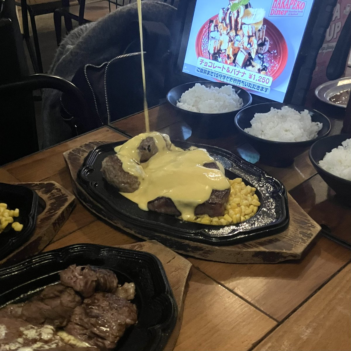 inl75v's tweet photo. 渋谷でステーキ食べるなら🈁❗️まさかの365日24時間営業で神^_^📍ハラペコステーキpr https://t.co/HyZGsafpvg