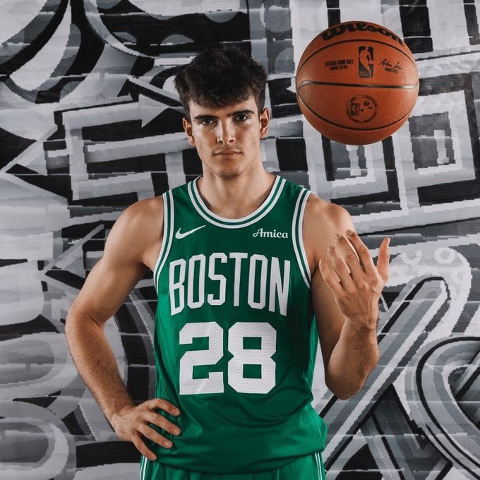 HUGO GONZÁLEZ es el jugador MÁS JOVEN en la historia de los Boston Celtics en firmar un partido de +15 PTS y +15 REB

📊 <a href="/realapp/">Real App</a>
