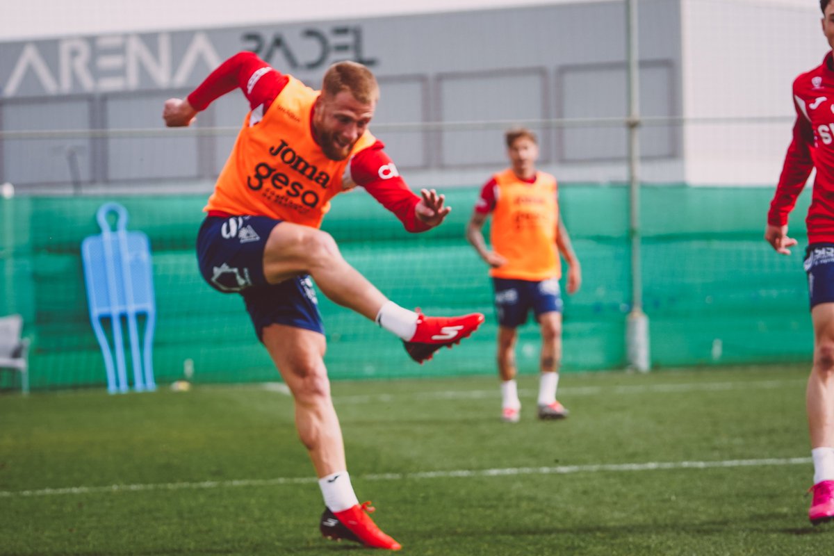 💪 Primera sesión de la semana 𝑪𝑶𝑴𝑷𝑳𝑬𝑻𝑨𝑫𝑨
#RealMurciaSanluqueño