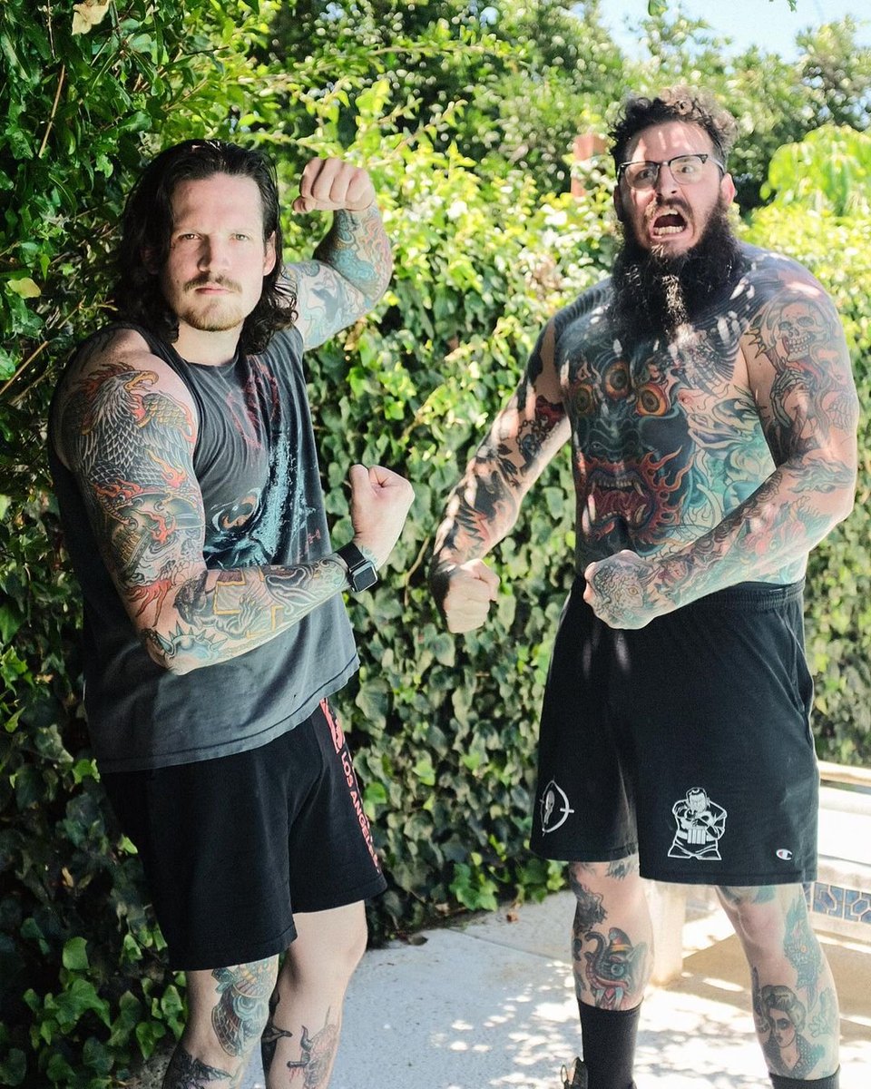 loggedout. tweet media