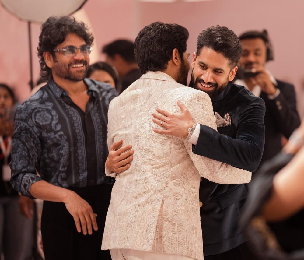 KING <a href="/iamnagarjuna/">Nagarjuna Akkineni</a> &amp; Yuvasamrat <a href="/chay_akkineni/">chaitanya akkineni</a> at <a href="/AlluSirish/">Allu Sirish</a>'s Pre-wedding reception.❤️‍🔥

#NagarjunaAkkineni #NagaChaitanya