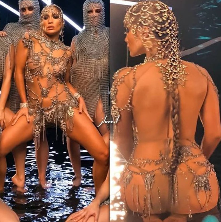 debrajlo's tweet image. Just JLo and
#March6th is about to be iconic as JLo returns to her #Vegasresidency and also drops her new song #SaveMeTonight. Let's go! 🔥