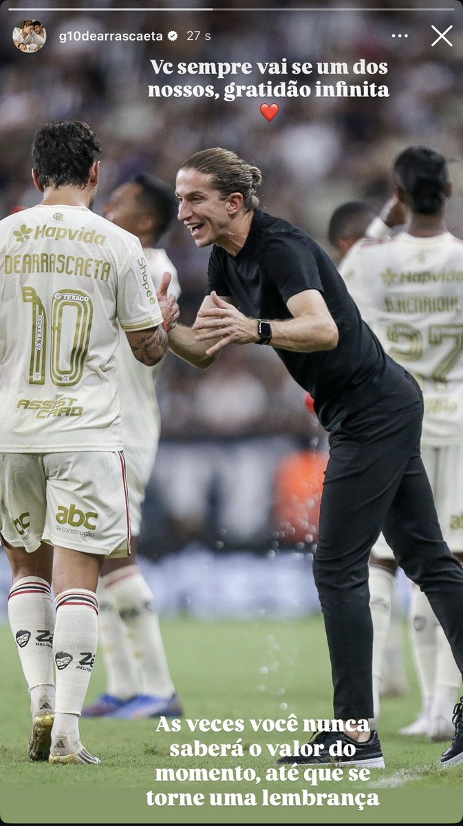 CentralFlaNacao's tweet photo. ⚠️ Arrascaeta se pronuncia sobre demissão de Filipe Luis: “você sempre será um dos nossos.” 

“As vezes você nunca saberá o valor de um momento, até que se torne uma lembrança” https://t.co/f7YSPpKDWe