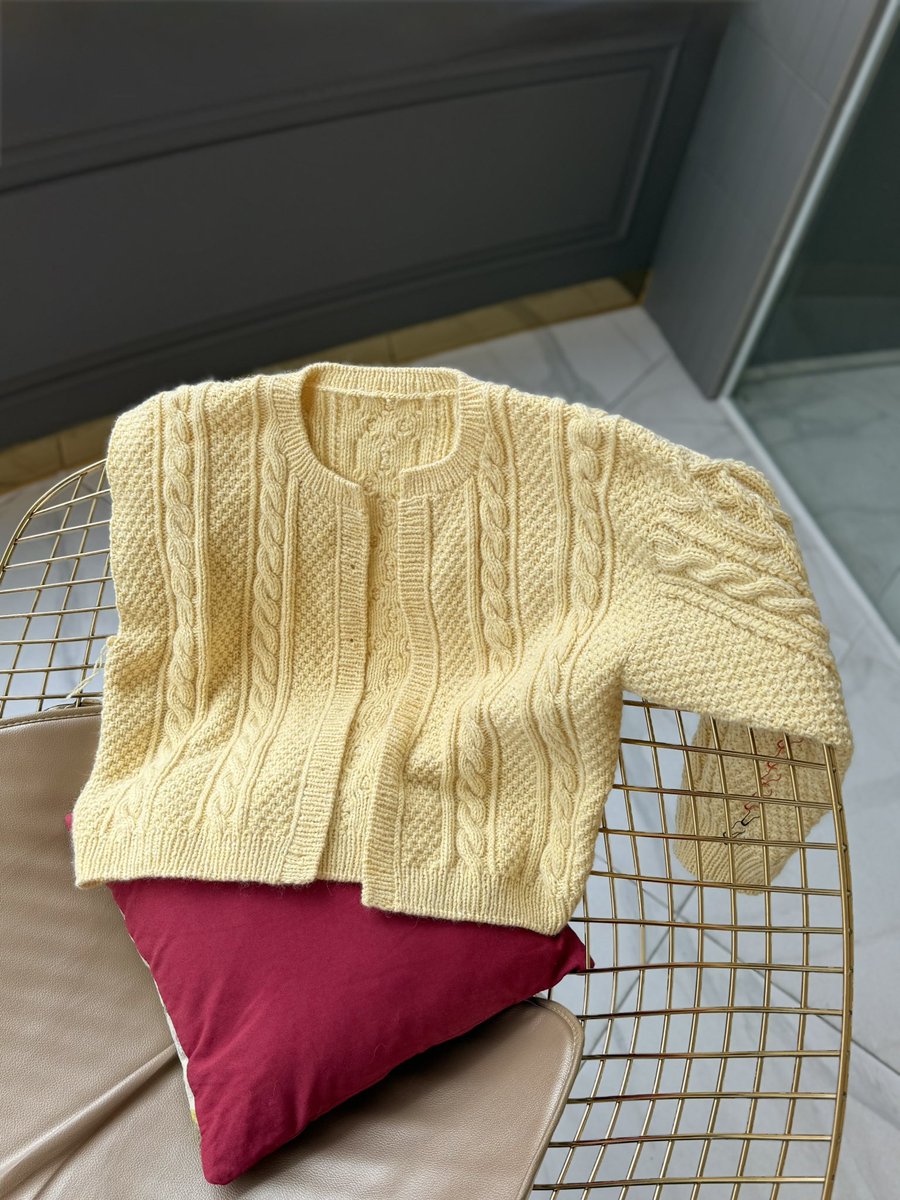 knitting_nini's tweet photo. 2월의 뜨개결산

충격😱FO가 다루마 케이블포켓머플러 하나뿐이다!!!
wip 바야가디건(진도 맞춰 함뜨중)
cast on 1988 가디건
cast on 라인코어가디건 https://t.co/5tr4swatOV