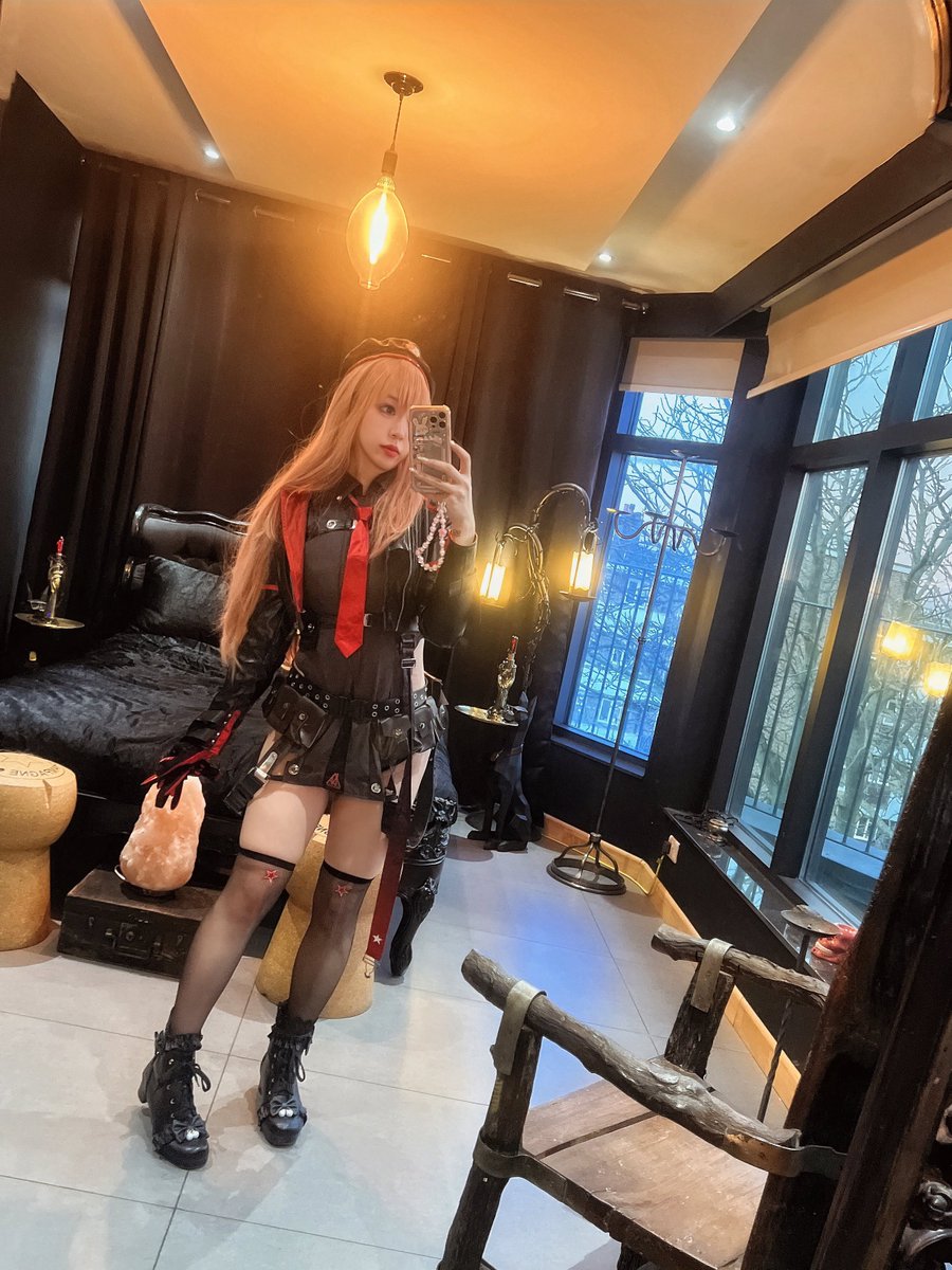 good morning commander! 

omg 我好開心可以cos rapi 😣💕💕 我好鍾意佢嘅design, so flattering to cosplay 🙈💕 i’m sooo happy with this cosplay 🔥🔥

#nikke #nikkecosplay #rapi