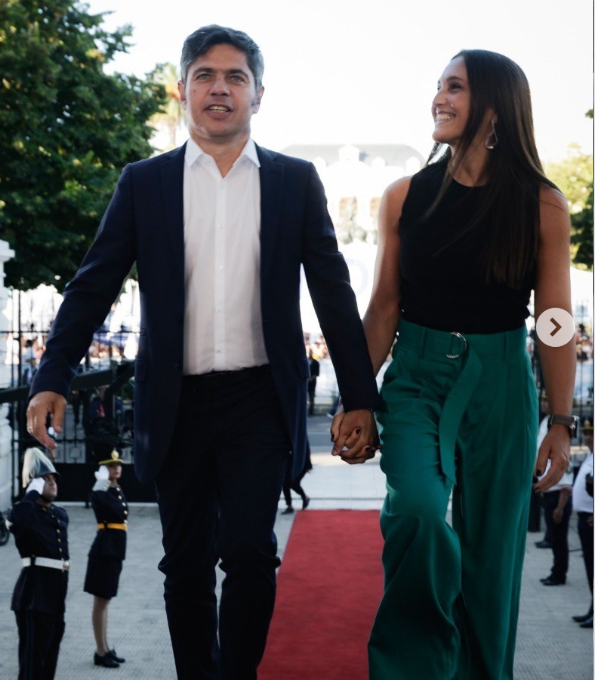 barrios_ja's tweet photo. Tenemos un compañero prolijo, en lo personal y en la gestión.
Tenemos un compañero con millones de votos propios.
Tenemos un compañero que quiere.
Qué estupidez política erosionar la oportunidad de recuperar la legitimidad perdida.
Es con @Kicillofok https://t.co/I42Hma6Y7o
