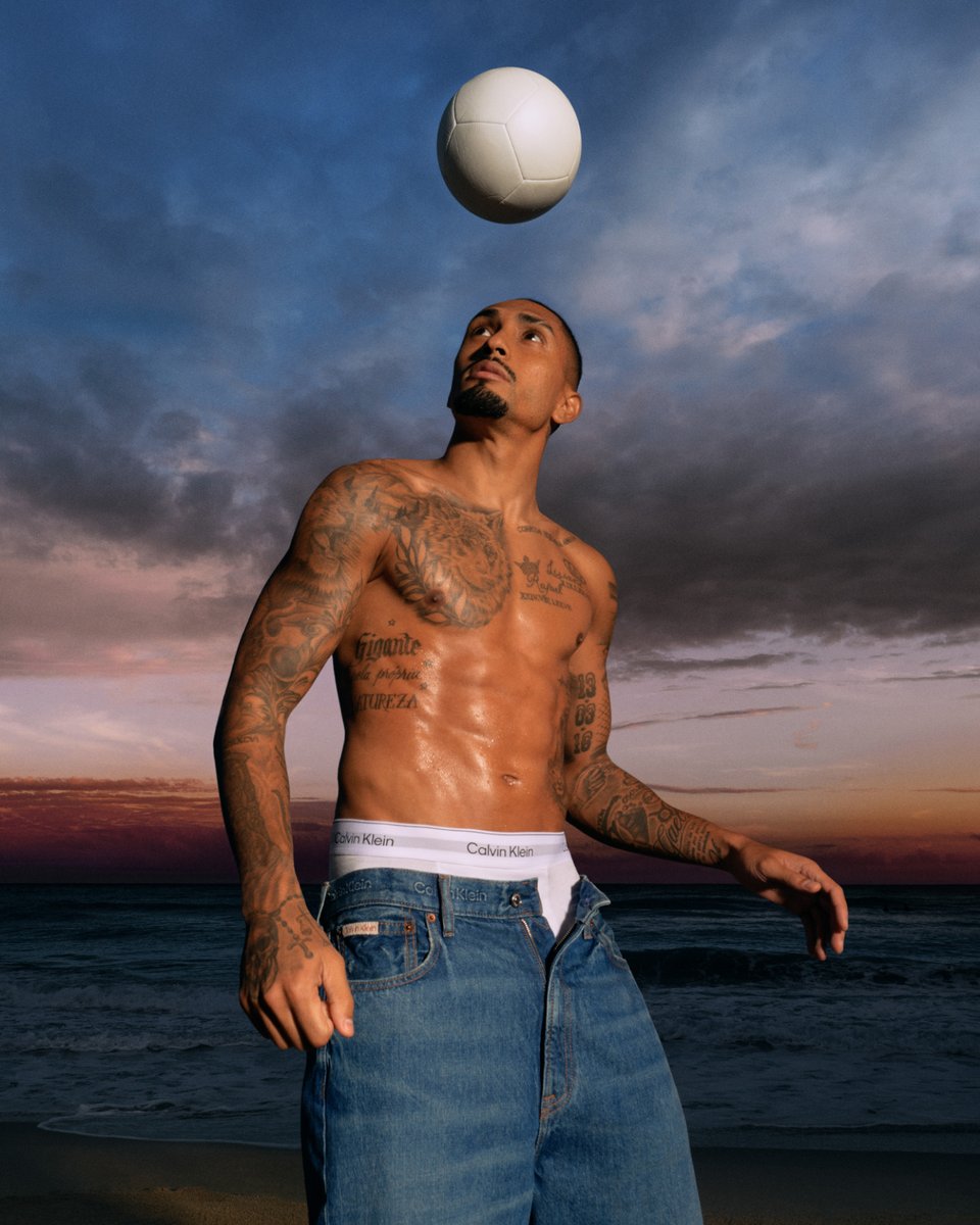 calvinklein tweet media