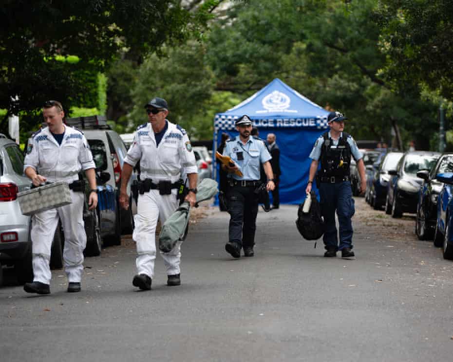 Man Fatally Shot by Police in Sydney's Potts Point After Alleged Knife ...