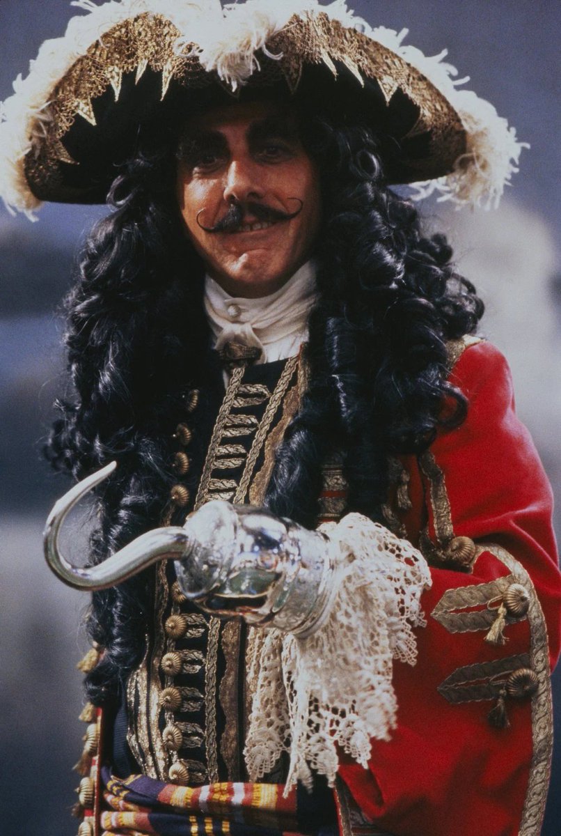 NathanielPres19's tweet photo. Who's the best Captain Hook: Dustin Hoffman or Jason Isaacs? https://t.co/3PFN46z43p