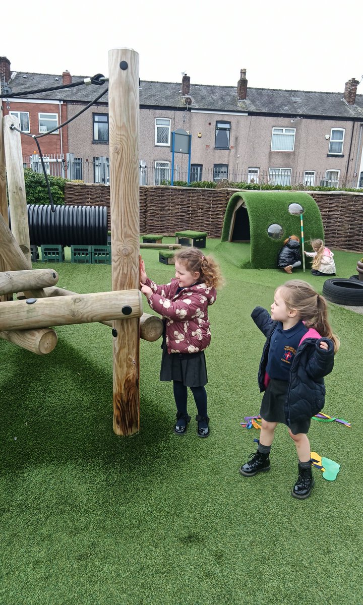 Mrs Davies tweet media