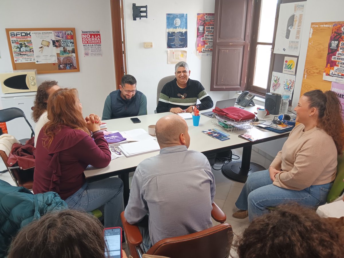 iujerez's tweet photo. 🗓 Hoy nos hemos reunido con Comité de los trabajadores de Majorel y hemos contado  con nuestro Coordinador Provincial Jorge Rodríguez

🗣 Hemos sabido del Ere plateado por la empresa para 48 trabajadores . Desde Iu apoyaremos en sus reivindicaciones a los trabajadores de Majorel https://t.co/zsTHsqdNUb