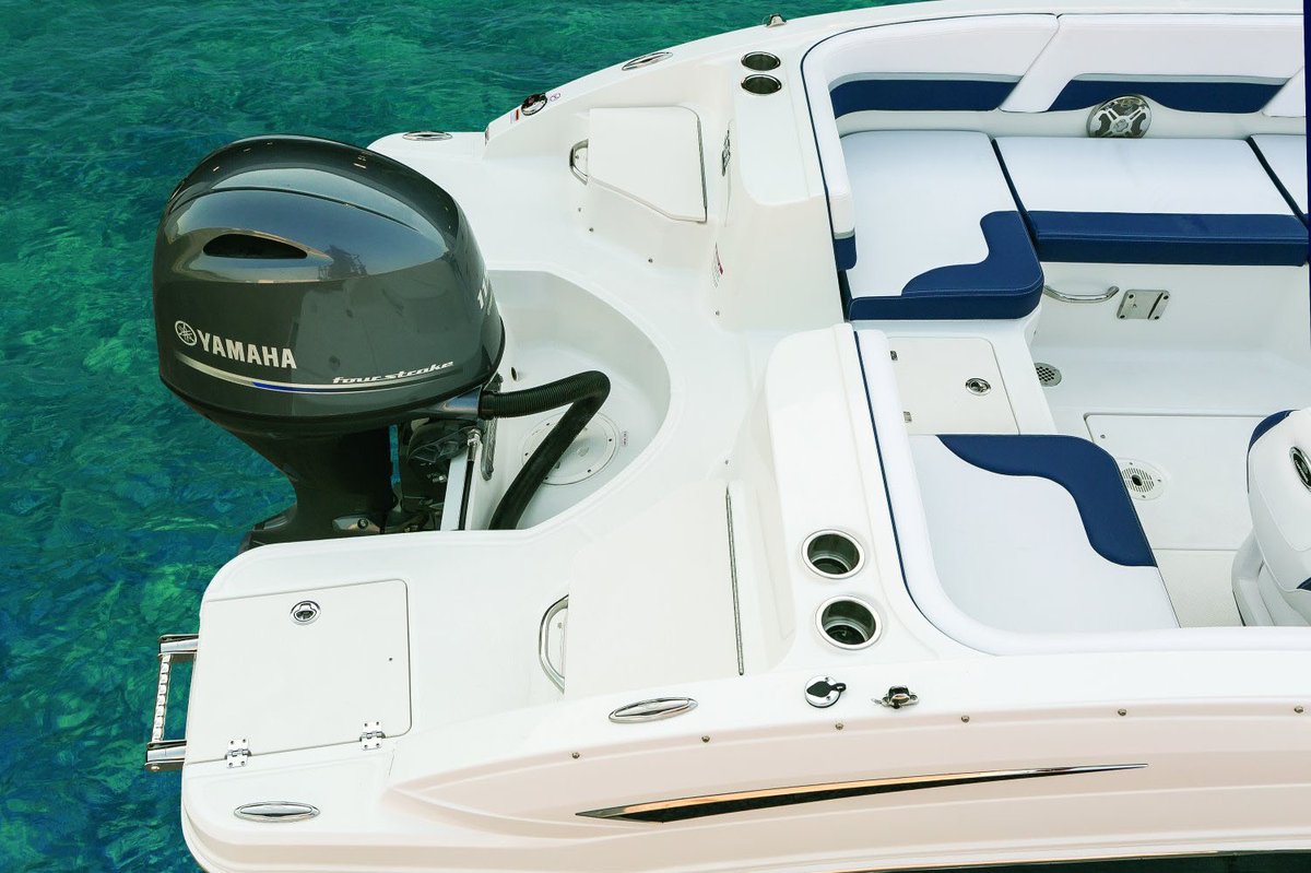 FishTaleSales's tweet photo. Stretch out, kick back, and enjoy the view.

This is boating the way it’s meant to be—easy, comfortable, and fun. 🌴🌊 https://t.co/9ibYhKID6o