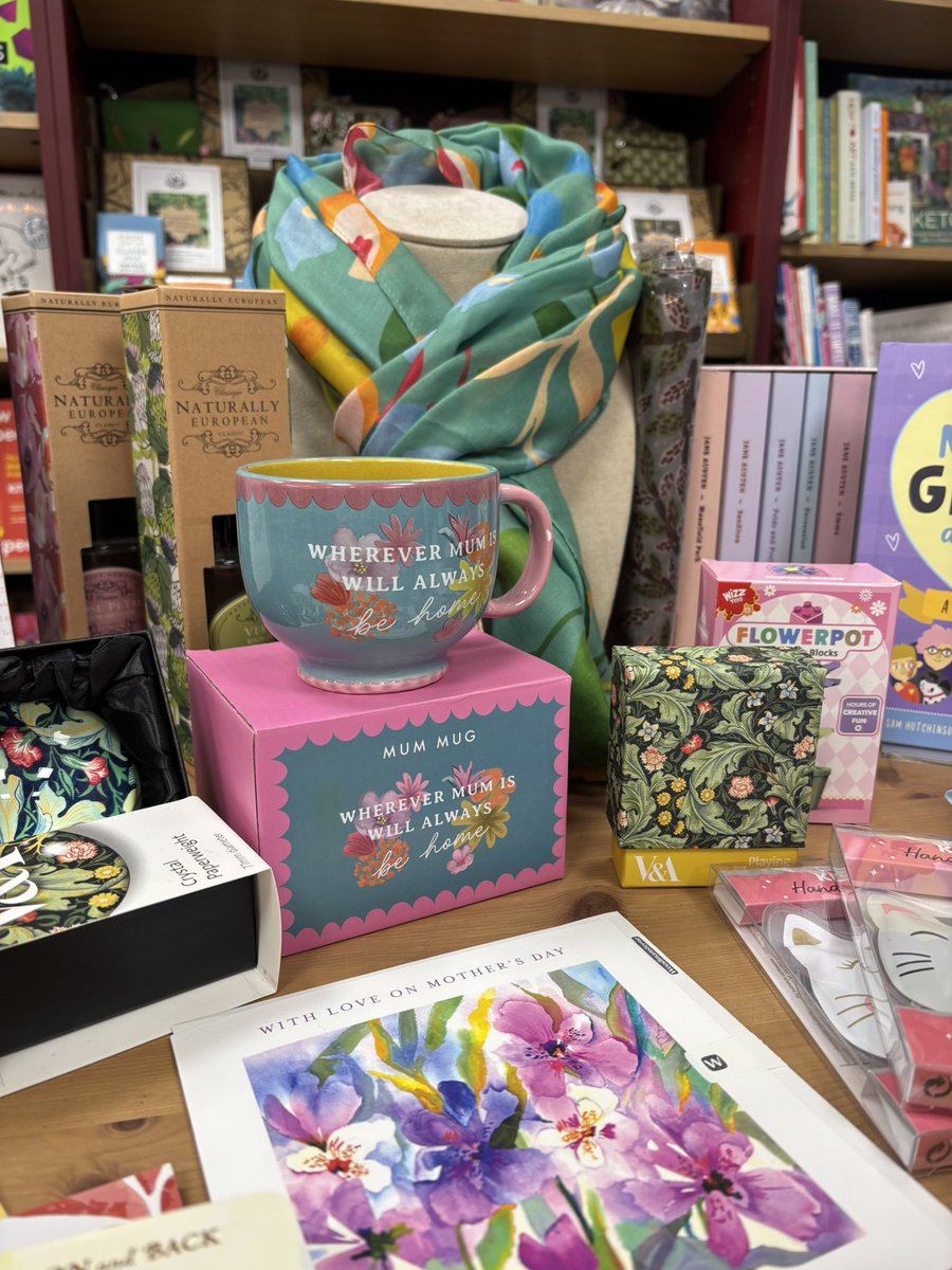 Kenilworth Books🌱🌺🌻🦔 tweet media