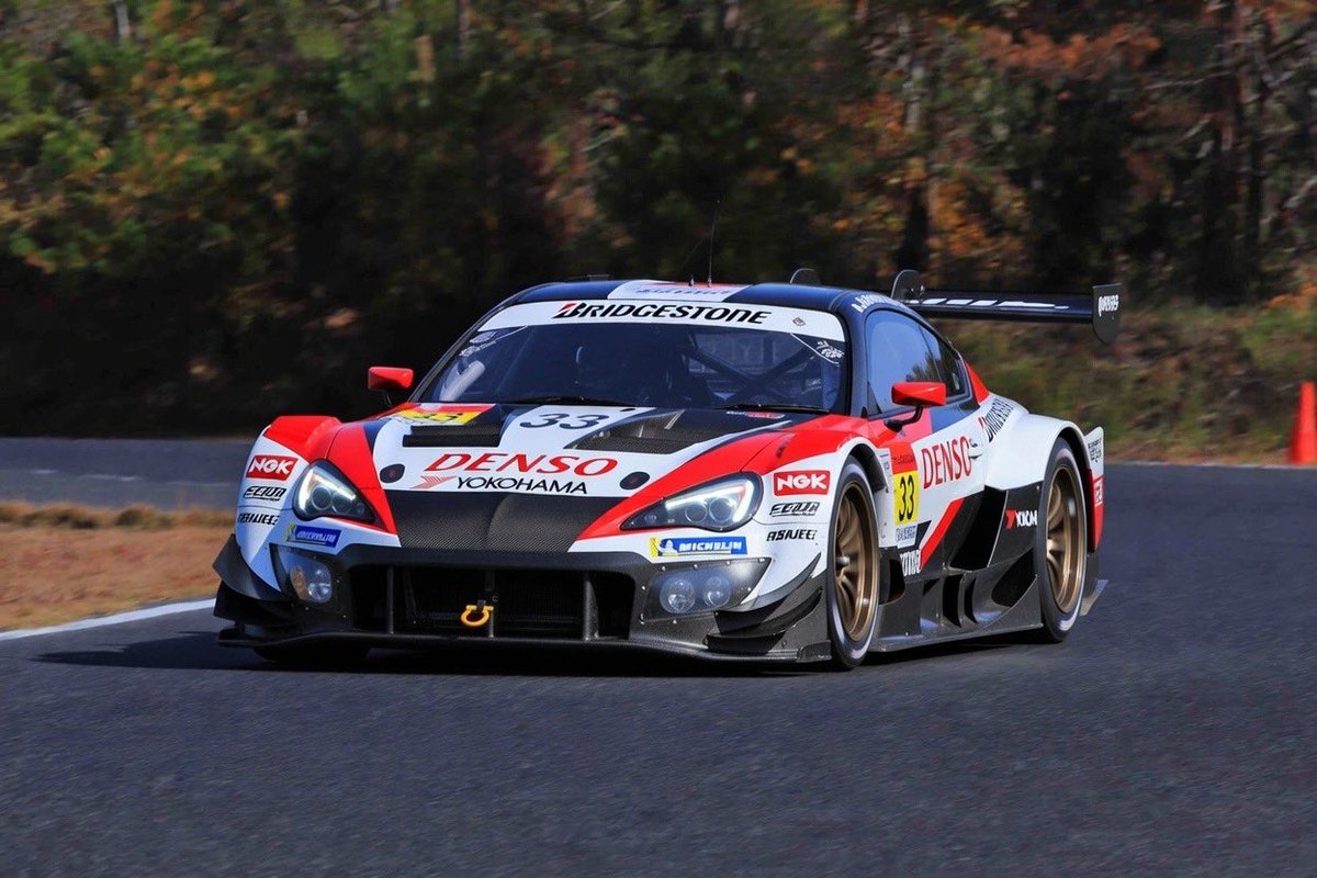 生成AIに愛車をGT500風にしてと言う 誰が86にせぇって言ったよ