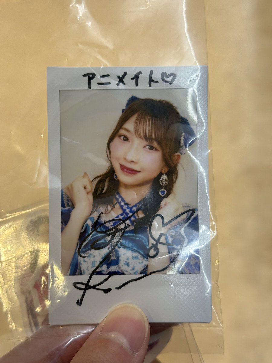 かなみーん！💙 買ってなかったメンバー番買ったら サイン入りチェキ