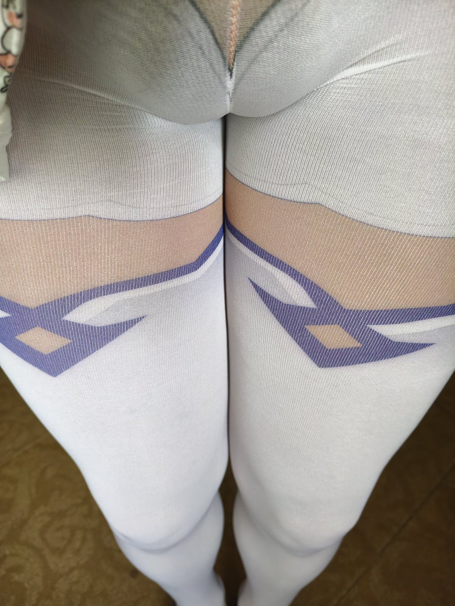 GunShiyu's tweet photo. 心海同款丝袜加小lo鞋嘻嘻😁 https://t.co/vIqzwojGBO