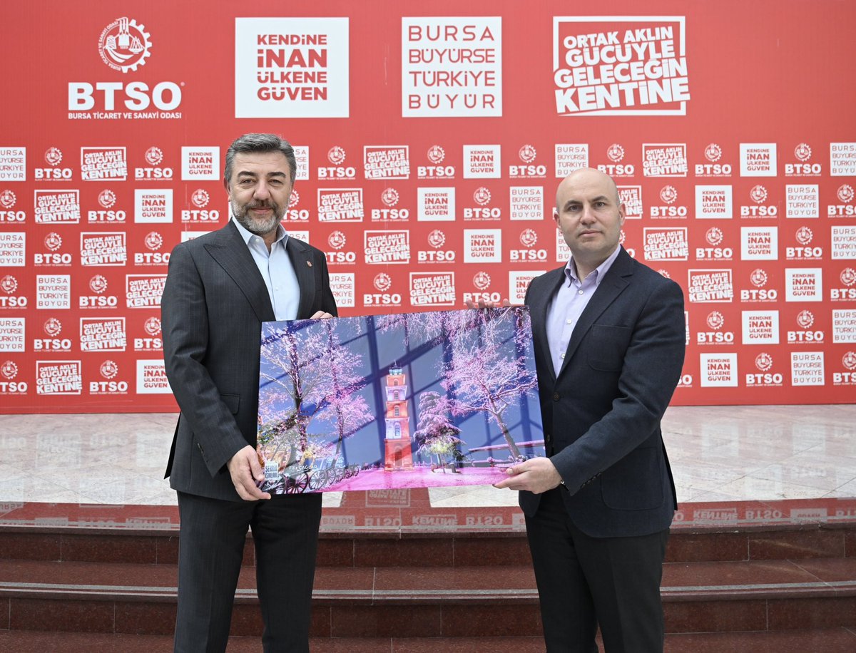 BursaTSO's tweet photo. ⚡️ Enerji Konseyi Başkanımız Erol Dağlıoğlu, Uludağ Elektrik Dağıtım A.Ş. (@uedascomtr) Genel Müdürü Cihangir Gençoğlu ve UEDAŞ Osmangazi İşletme Müdürü Salih Kösehaliloğlu’nu #BTSO’da konuk etti.

🏔️ Ziyarette, bu yıl Bursa Business School ev sahipliğinde ikincisi düzenlenmesi planlanan Uludağ Enerji Zirvesi başta olmak üzere ortak çalışmalar ve sektörel gelişmelere ilişkin görüş alışverişinde bulunuldu.