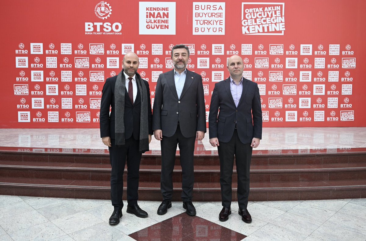 BursaTSO's tweet photo. ⚡️ Enerji Konseyi Başkanımız Erol Dağlıoğlu, Uludağ Elektrik Dağıtım A.Ş. (@uedascomtr) Genel Müdürü Cihangir Gençoğlu ve UEDAŞ Osmangazi İşletme Müdürü Salih Kösehaliloğlu’nu #BTSO’da konuk etti.

🏔️ Ziyarette, bu yıl Bursa Business School ev sahipliğinde ikincisi düzenlenmesi planlanan Uludağ Enerji Zirvesi başta olmak üzere ortak çalışmalar ve sektörel gelişmelere ilişkin görüş alışverişinde bulunuldu.