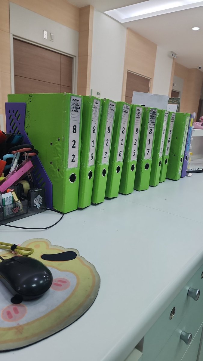 King powerอยู่ใกล้ๆแค่ข้ามถนนไป แต่ไปไม่ได้เพราะทำงาน เศร้า อยากไปหาตี๋