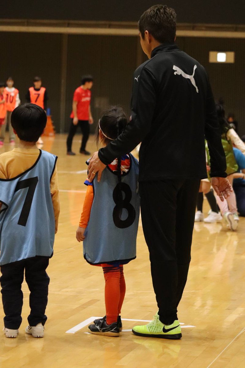 SHOYHO680890's tweet photo. 稲本さんや鮫島さんが👧の名前を呼んでいたり
話している姿を見て
もちろん本人も嬉しかったみたいですが
親も胸熱でした😂😂
#WEACTION 
#国際女性デー https://t.co/KxNQRFjtS8