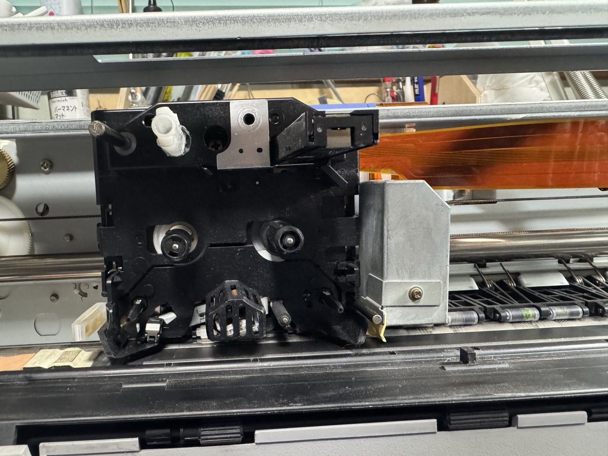 んー。ヘッドの分解は動画にもないから正直やりたくないんだよなぁ