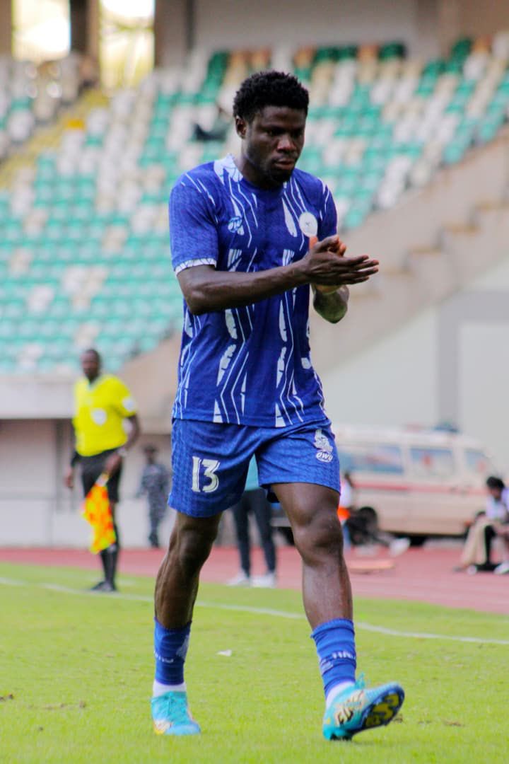 Hello , permit me to reintroduce my self, My name is Abdulrafiu TAIWO Rivers Utd player.
I say my biggest traits is my aggressiveness has a defender, my vision on and off the ball and my ability to run for 90 minutes.
