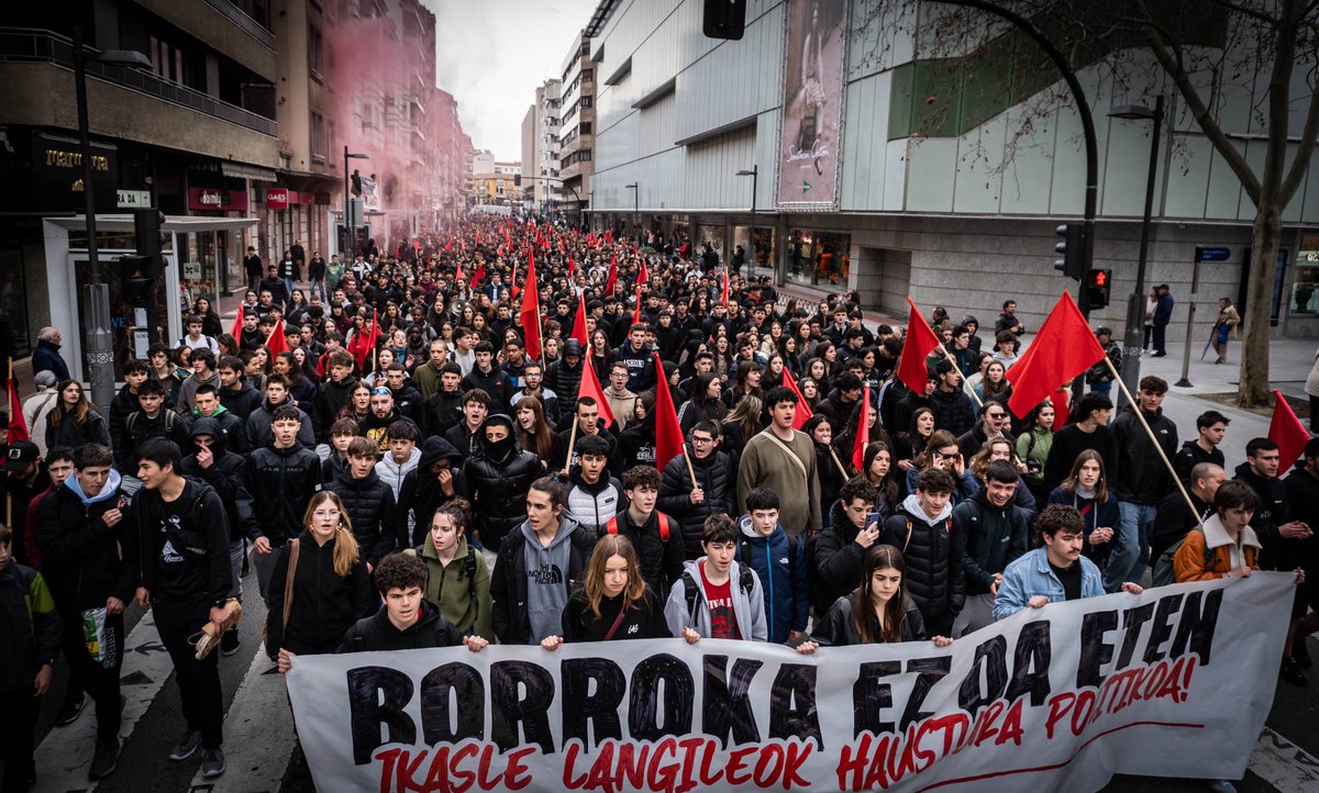 Euskal Herriko Ikasle Antolakunde Sozialista tweet media