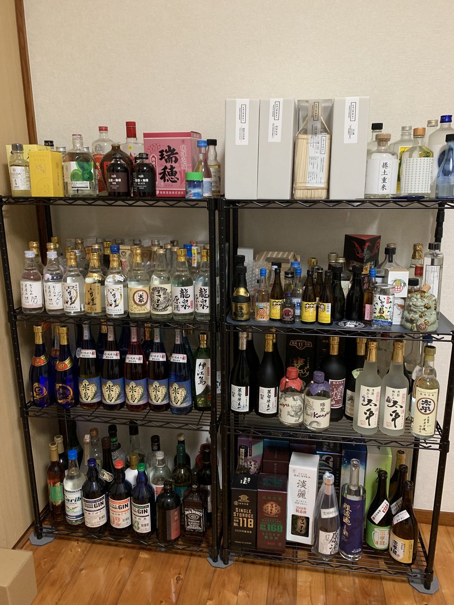 awmr8131's tweet photo. ようやく棚を導入しました✌️ https://t.co/gpzfO6BJ7n