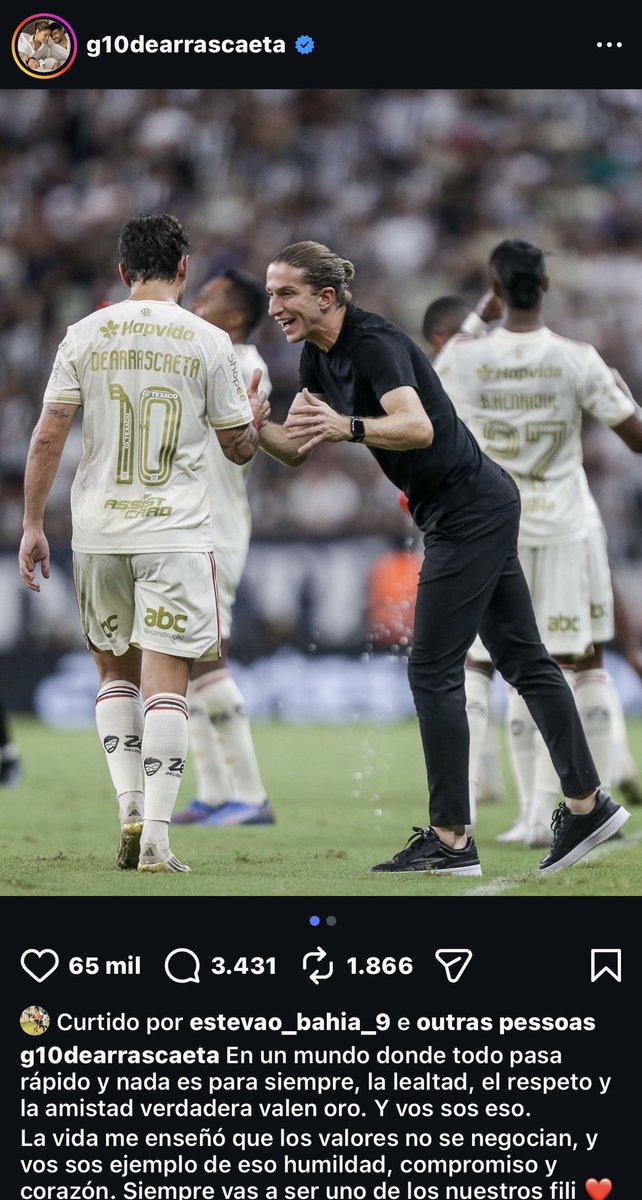 BOCHECHACRF_'s tweet photo. Arrascaeta via Instagram! 

“Você sempre será um dos nossos .” 

Aí foi foda! https://t.co/mo104o0gI1