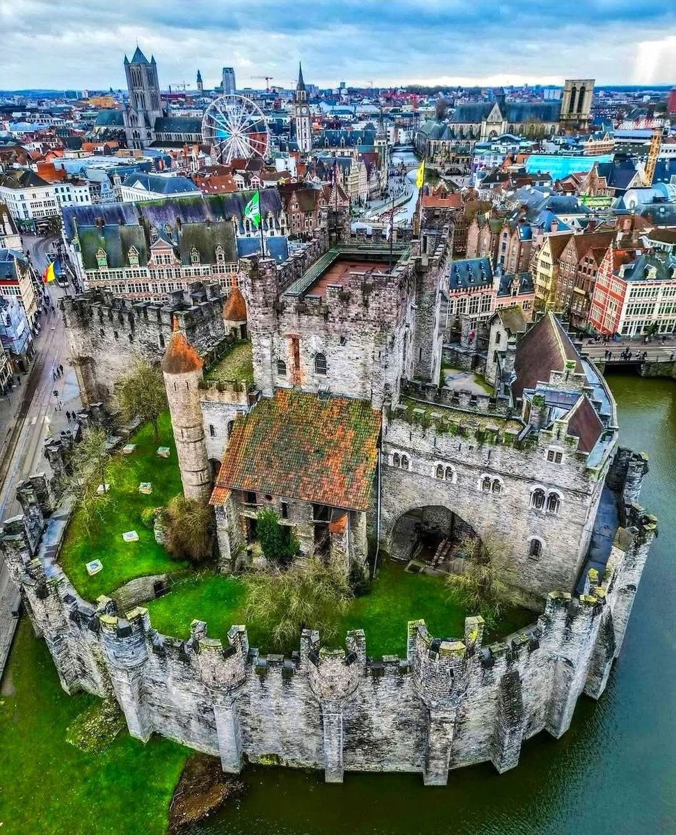 Old World Explorer tweet media