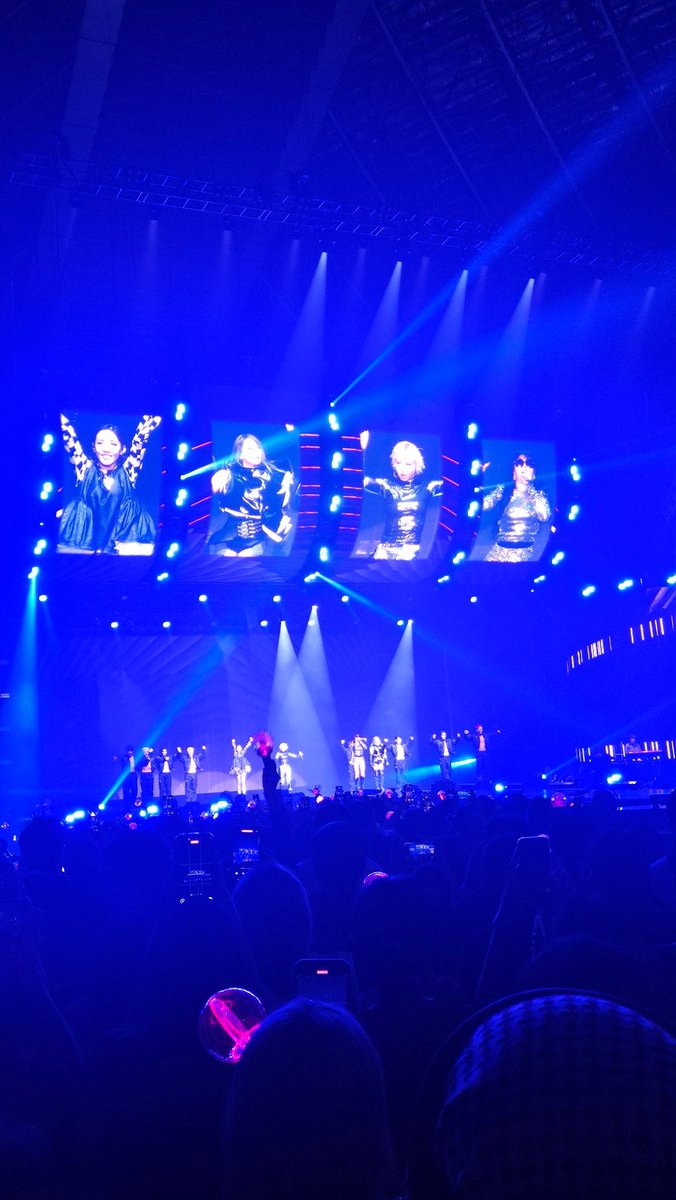 khidirss's tweet photo. I will always behind #2NE1 forever. I'm glad I got to see you guys for together in 2024. Forever a Blackjack. https://t.co/K7yBkmKHCk