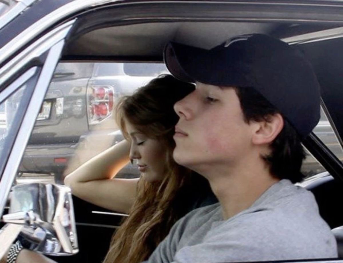 nostalgia tweet media