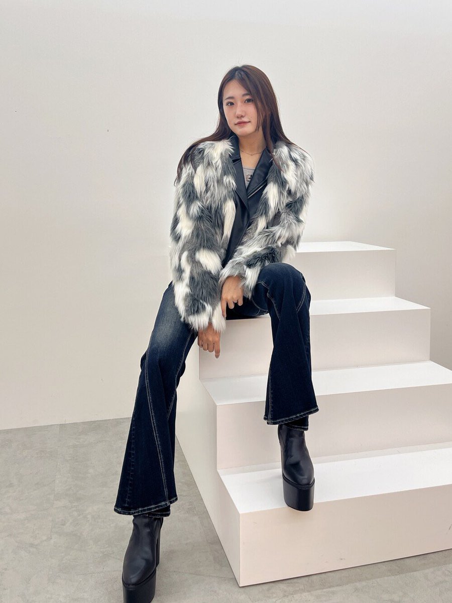 met_denim's tweet photo. 美人店員のyumenoさん https://t.co/k5KpqYPBMN